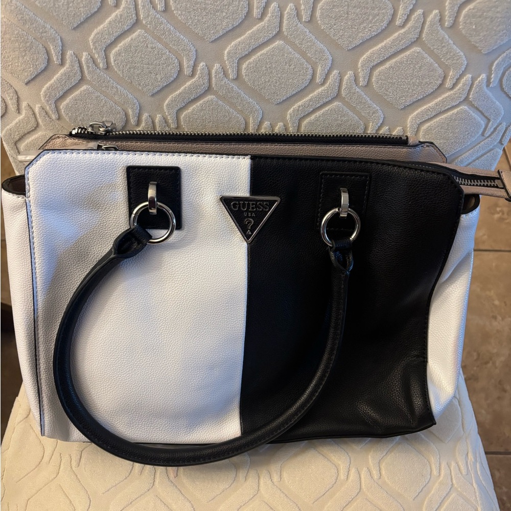 Guess Black and Cream Women's Bag